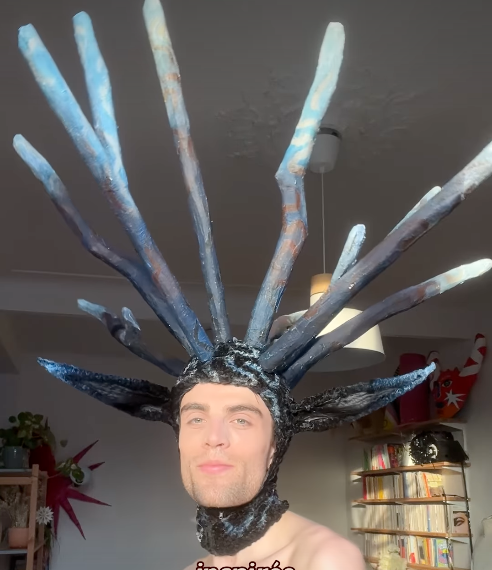 Dramatic spiked headdress